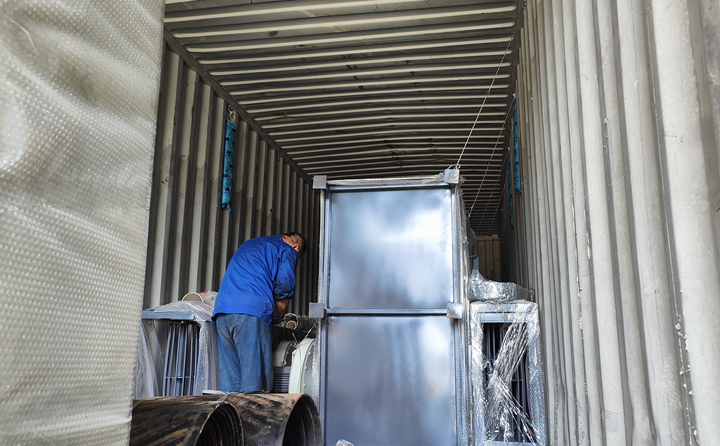 顆粒機生產線裝車中 顆粒機生產線裝車中